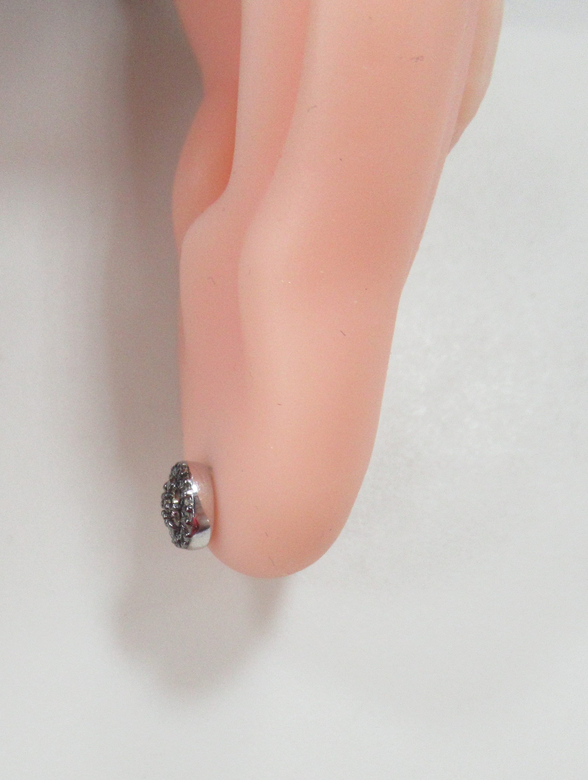 Серебряные серьги-пусеты с коньячными бриллиантами